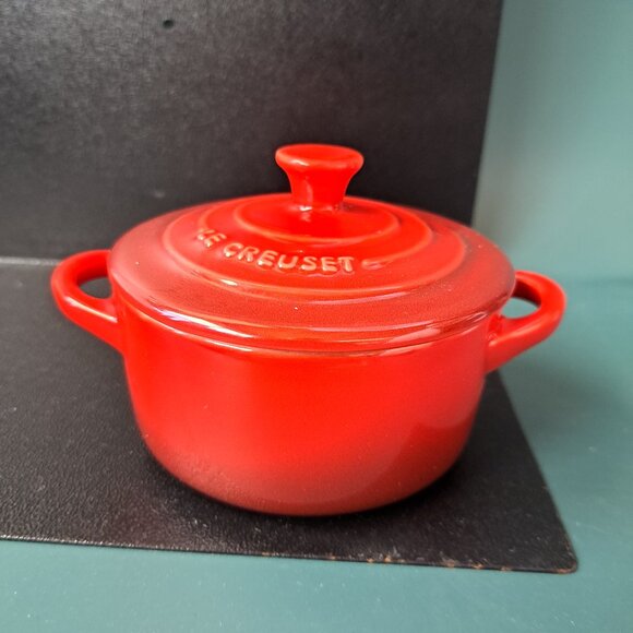 Le Creuset Petite Mini Round Casserole Ramekin Lidded Dish Red - Picture 9 of 12